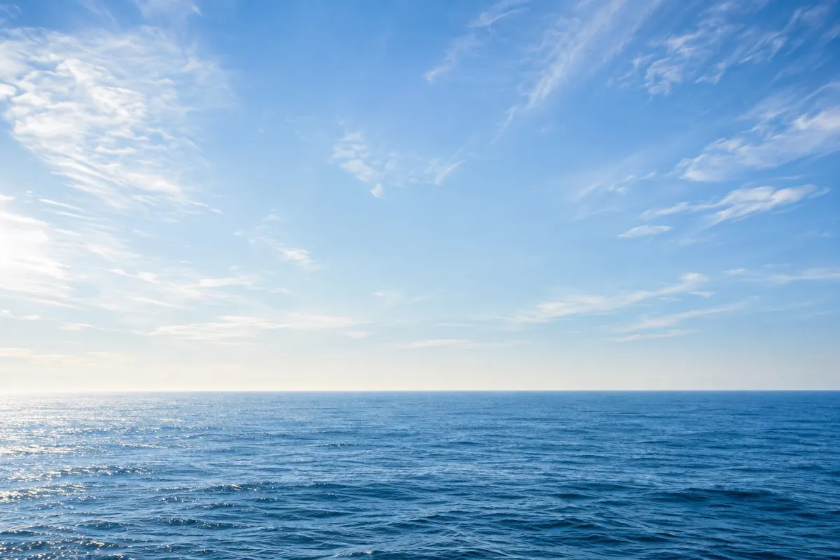 海の向こうへ
